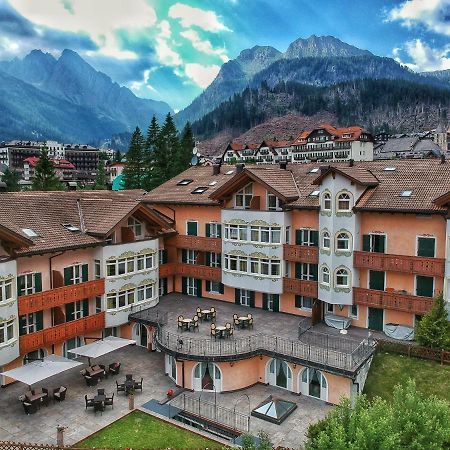 Residence Pez Gajard San Martino Di Castrozza Exterior photo