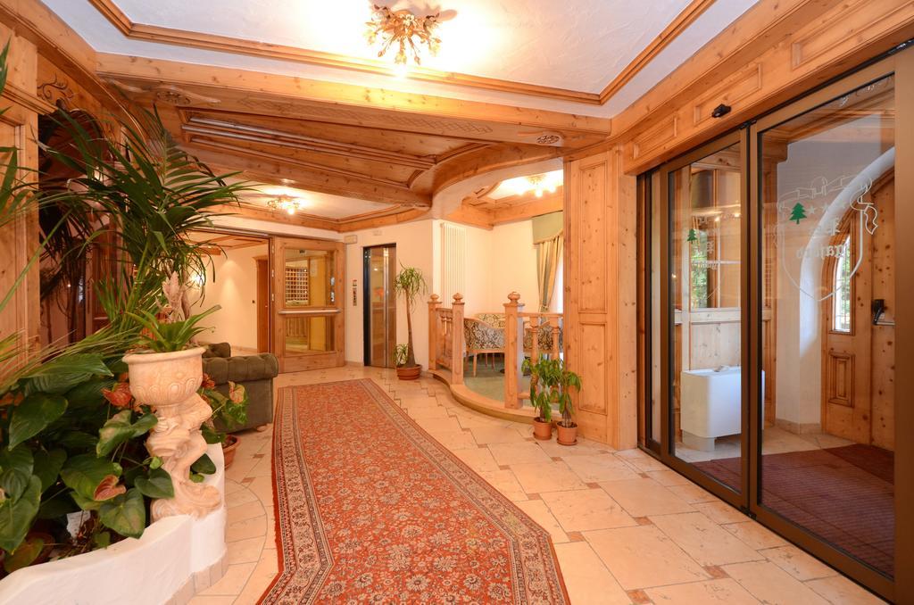 Residence Pez Gajard San Martino Di Castrozza Exterior photo